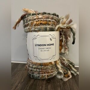 New Lyndon Home Chunky Throw Blanket